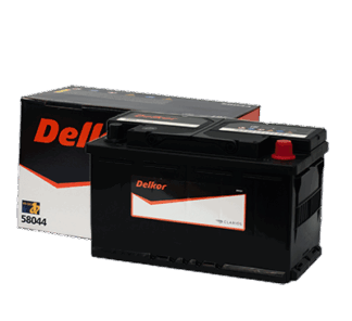 Batería Delkor 58044 con caja – ideal para autos europeos de alta gama.