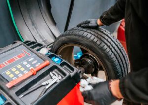 ¿Por qué es importante alinear y balancear tus neumáticos?